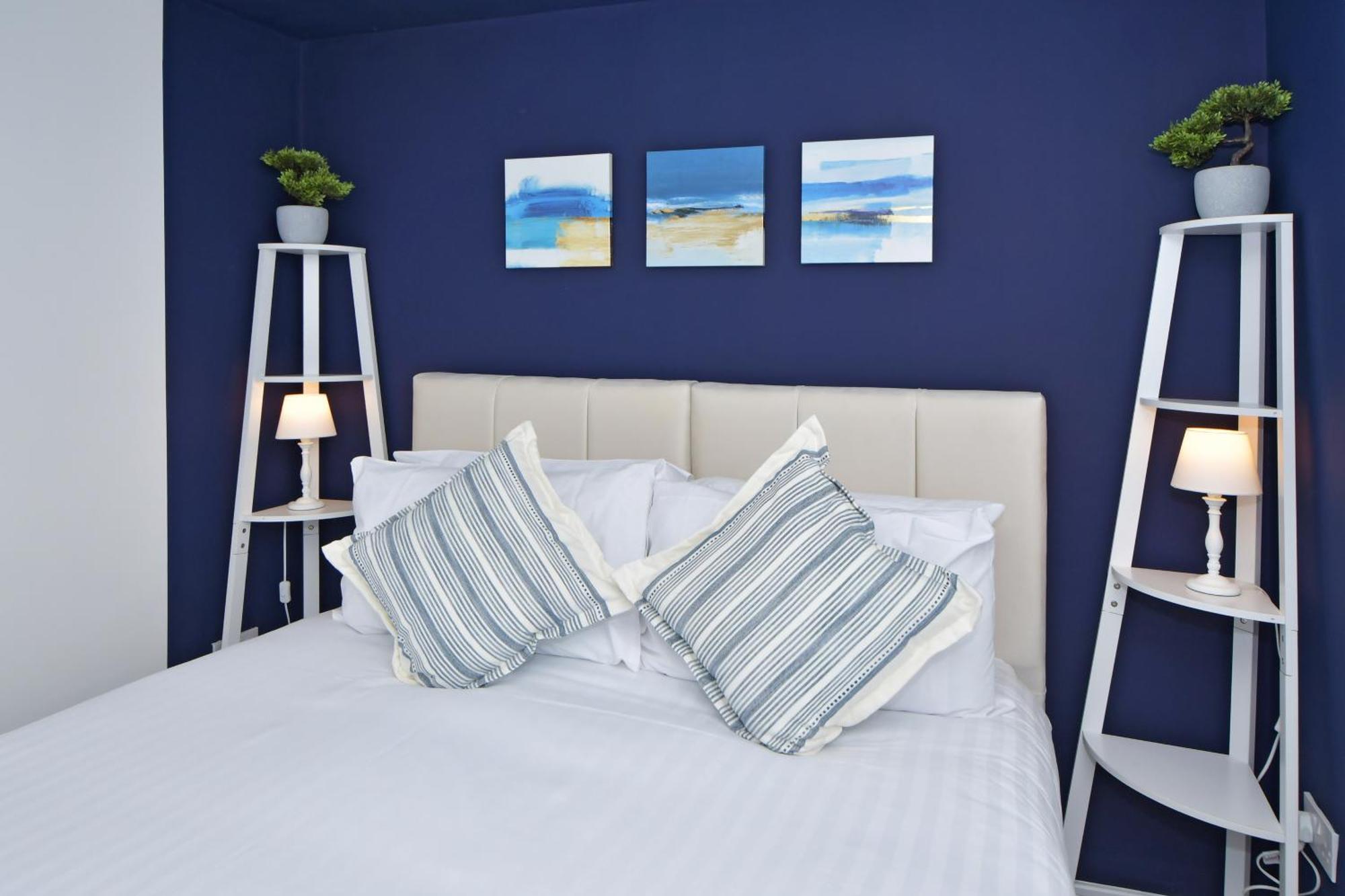 Sapphire Apartments By Yourstays - Luxury 2 Bedroom Apartments In كرو المظهر الخارجي الصورة