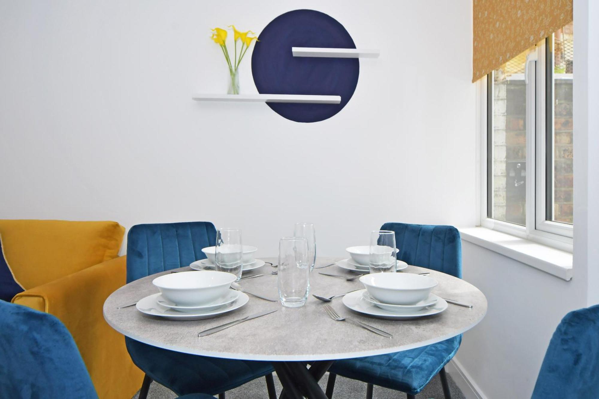 Sapphire Apartments By Yourstays - Luxury 2 Bedroom Apartments In كرو المظهر الخارجي الصورة