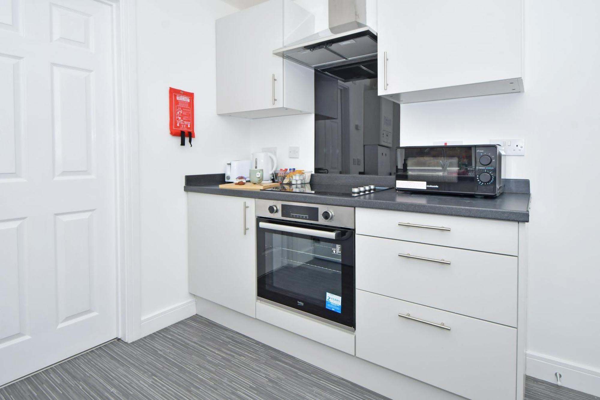 Sapphire Apartments By Yourstays - Luxury 2 Bedroom Apartments In كرو المظهر الخارجي الصورة